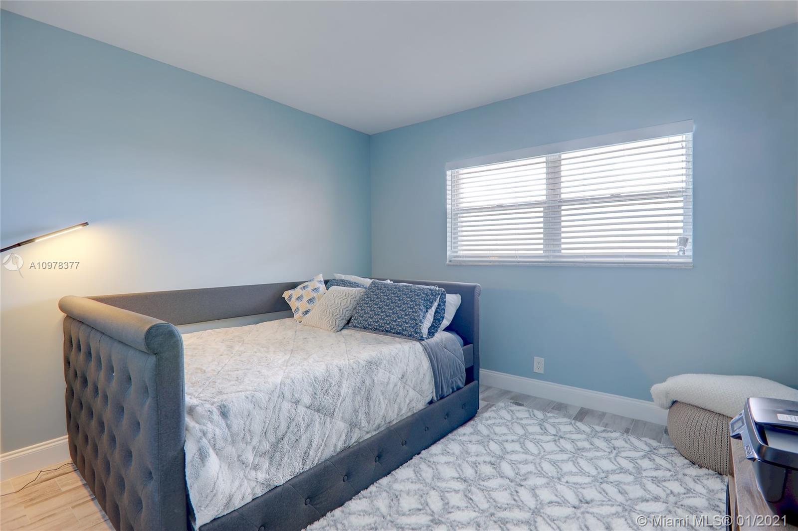 RIVER REACH 1 CONDO - Residential