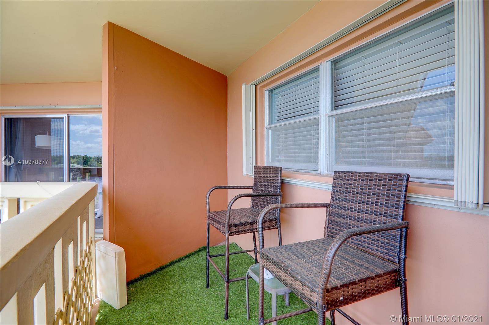 RIVER REACH 1 CONDO - Residential