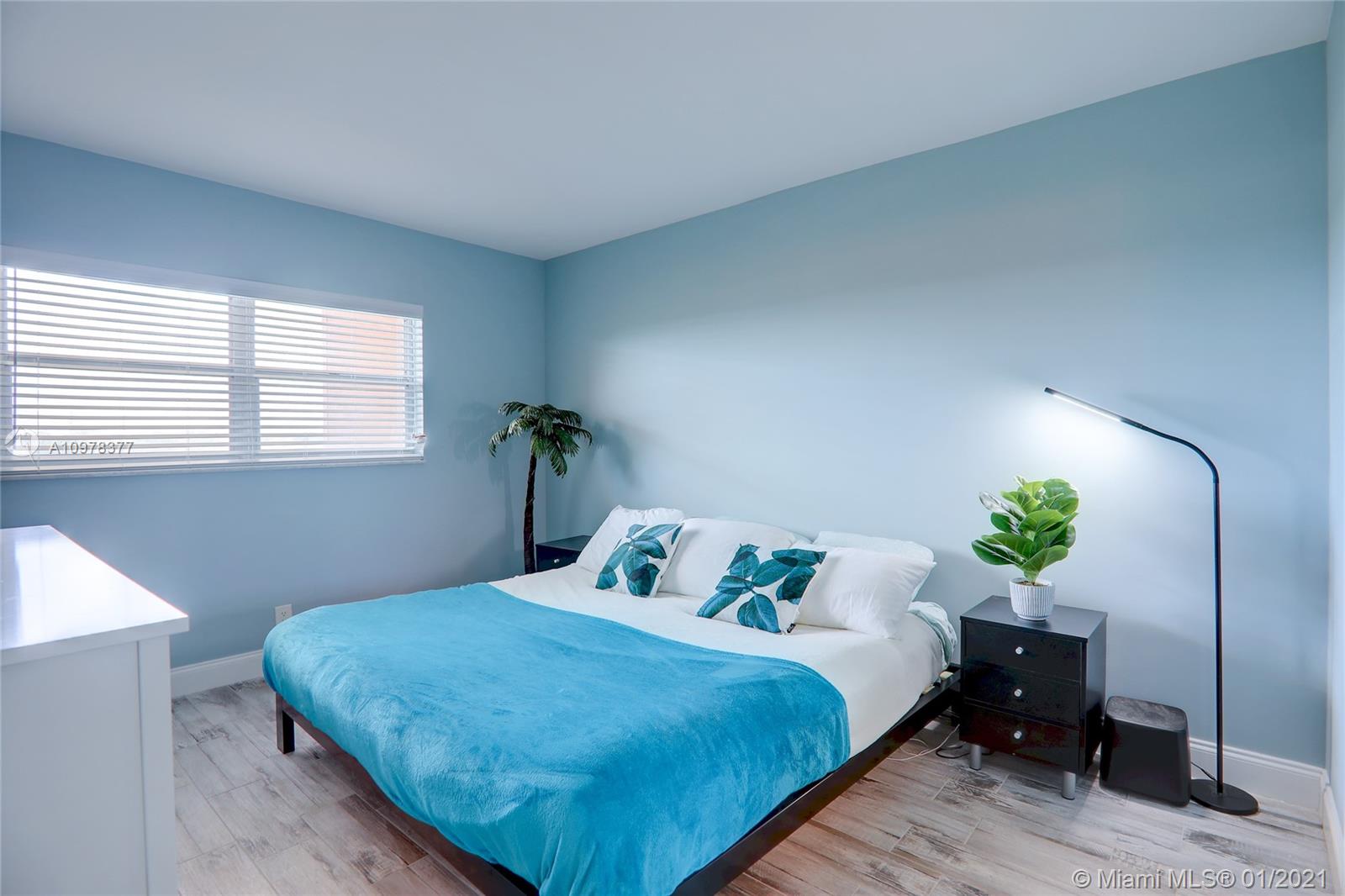 RIVER REACH 1 CONDO - Residential