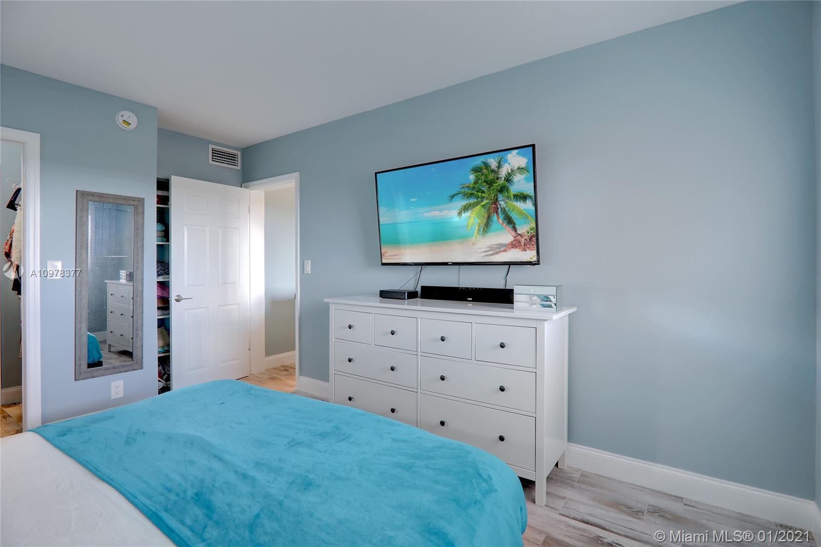 RIVER REACH 1 CONDO - Residential