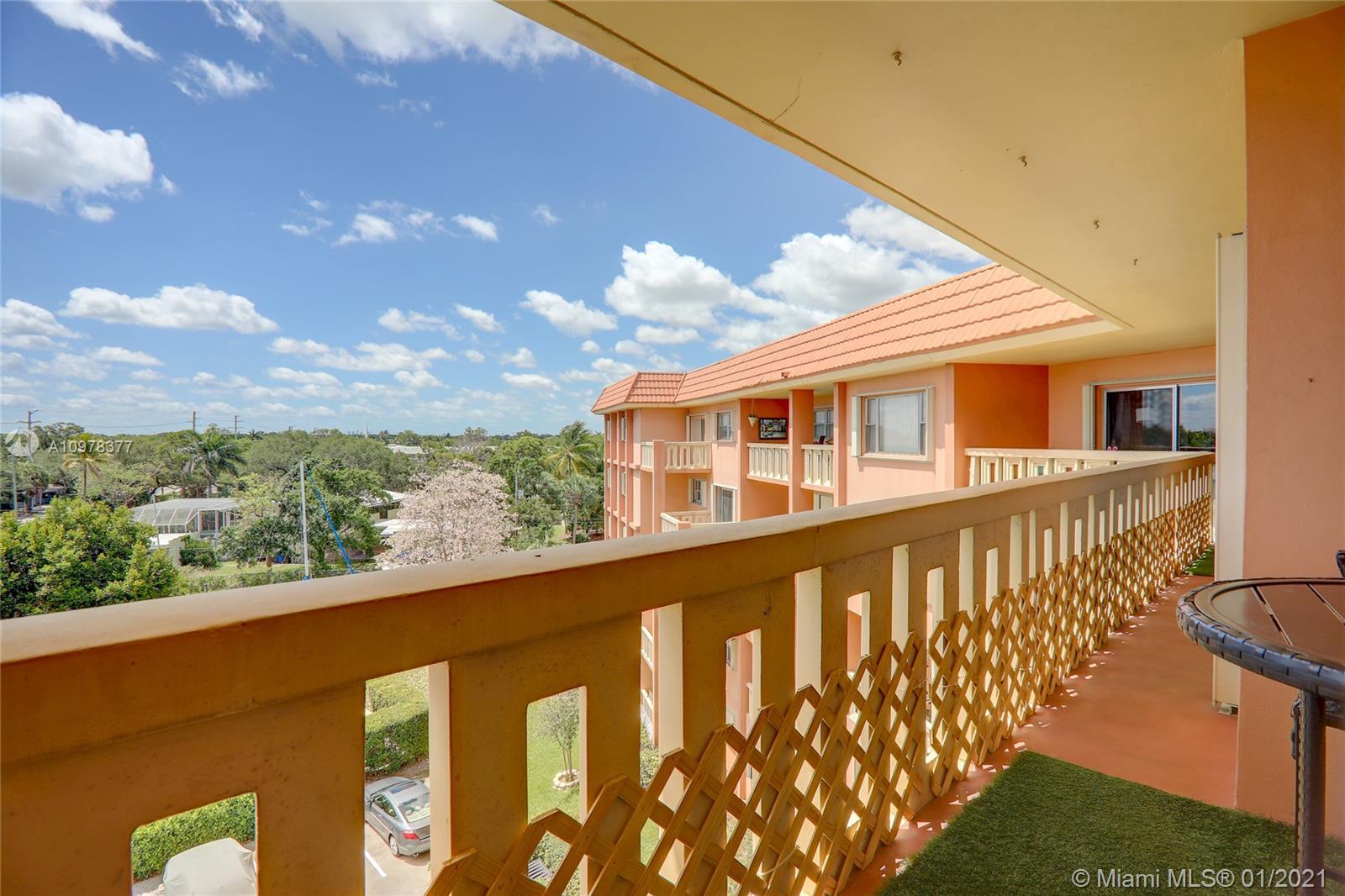 RIVER REACH 1 CONDO - Residential