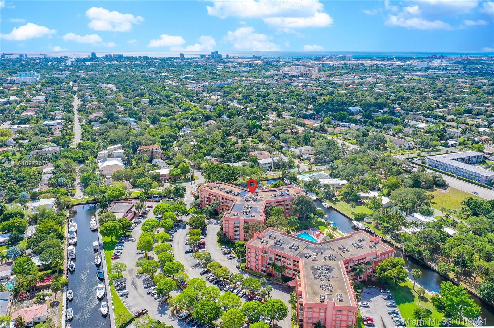 RIVER REACH 1 CONDO - Residential