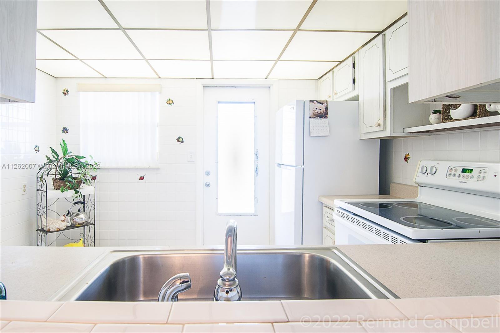 MEADOWBROOK TOWERS CONDO - Residential