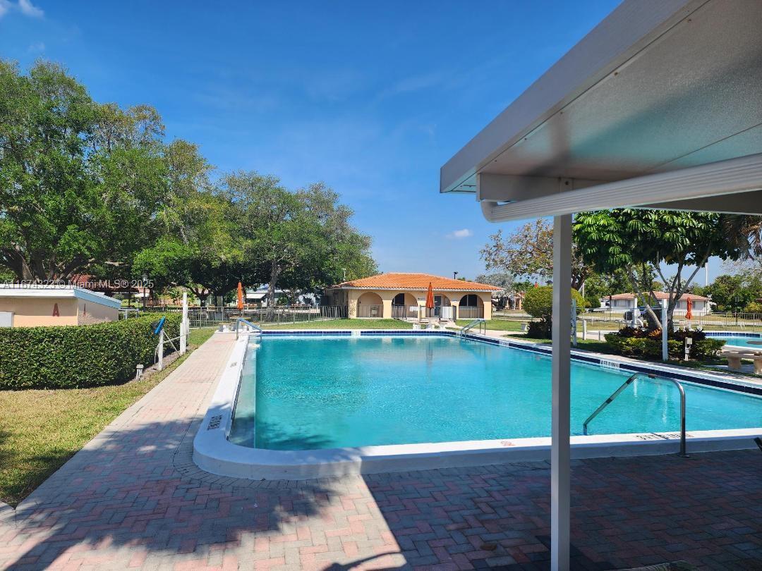 MAINLANDS OF TAMARAC LAKE - Residential