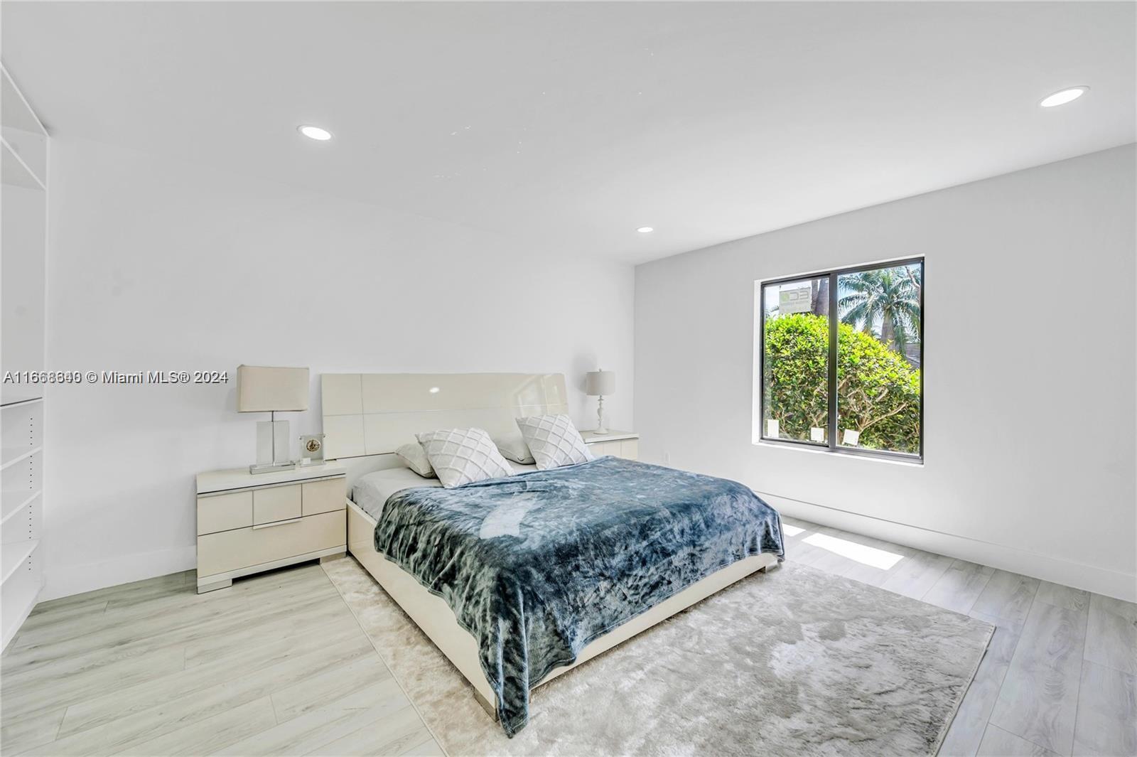CUTLER BAY ESTATES - Residential Lease