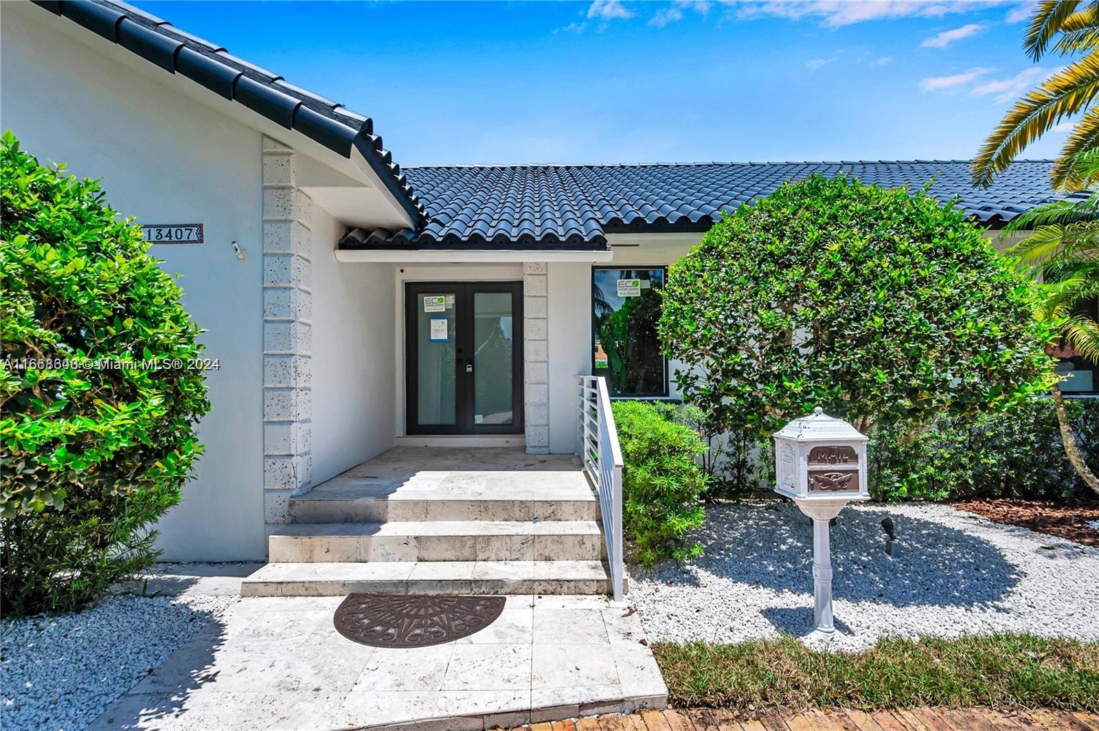 CUTLER BAY ESTATES - Residential Lease