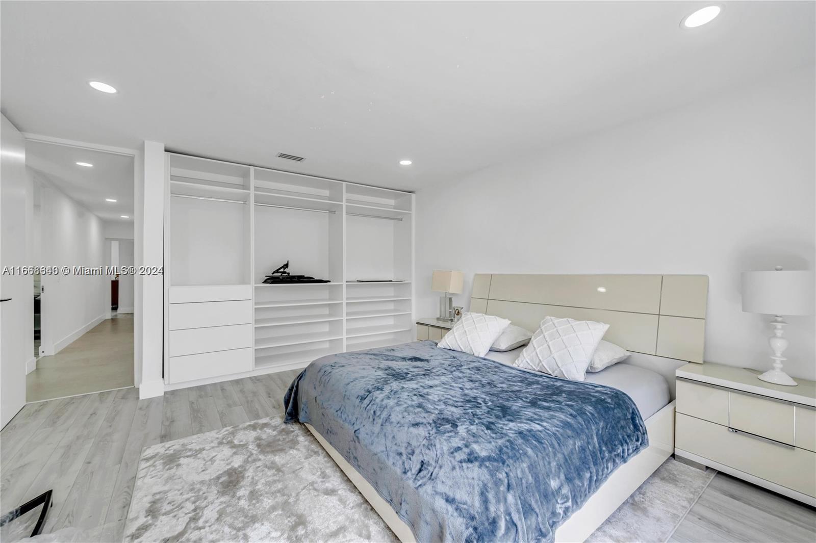 CUTLER BAY ESTATES - Residential Lease