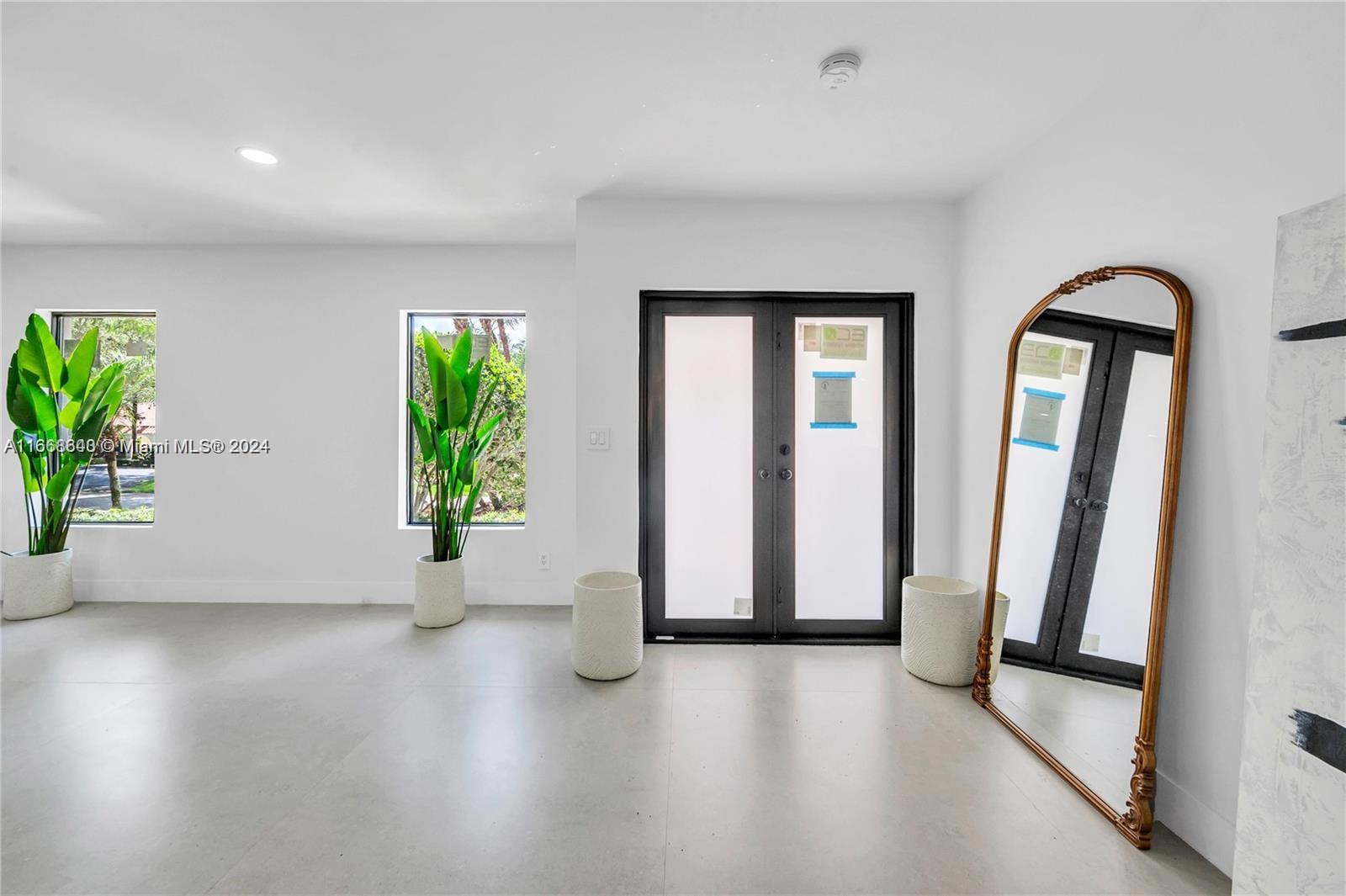 CUTLER BAY ESTATES - Residential Lease