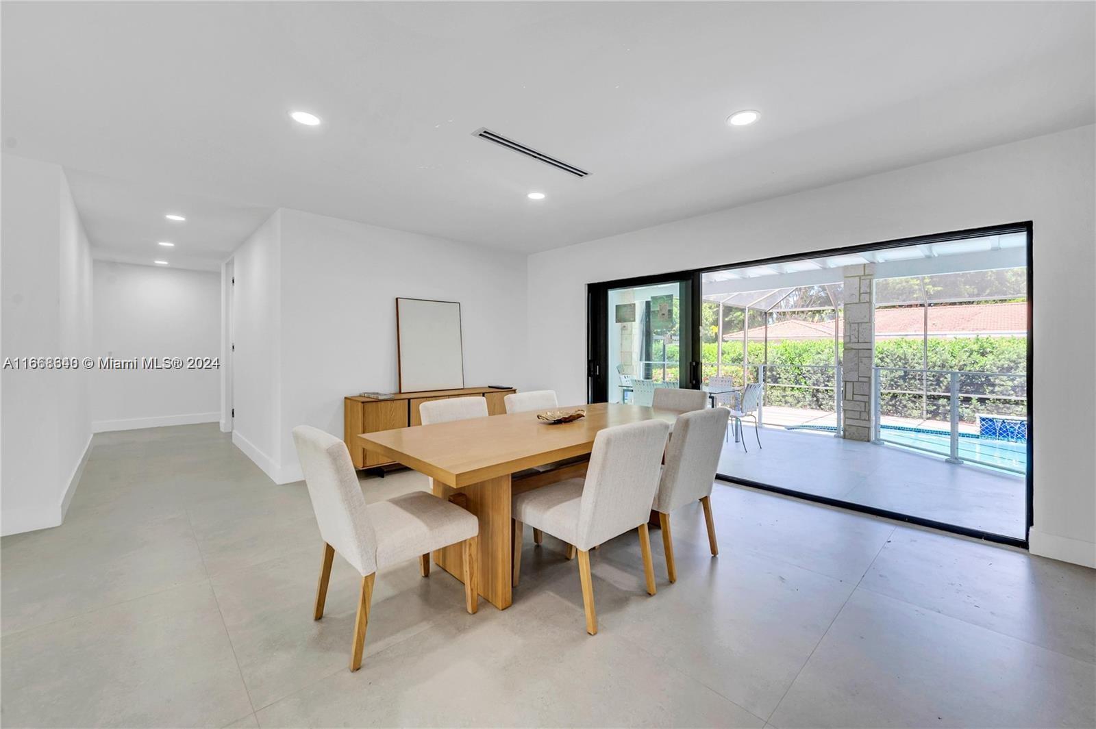 CUTLER BAY ESTATES - Residential Lease