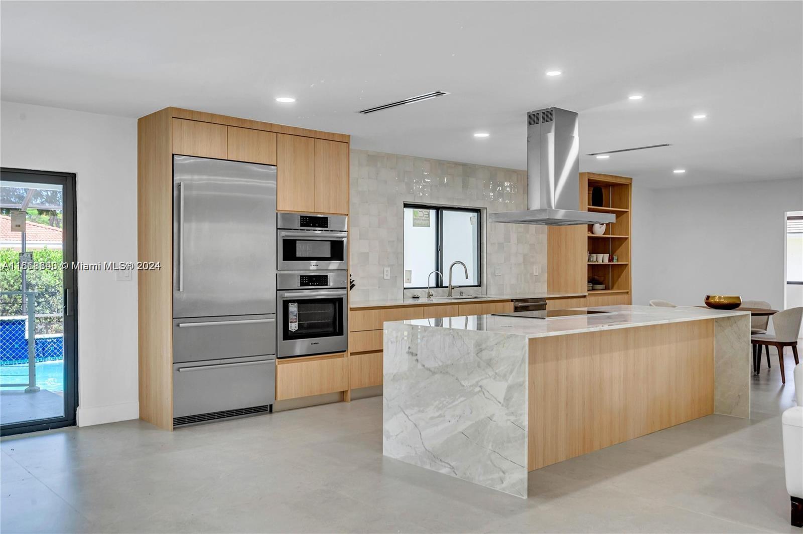 CUTLER BAY ESTATES - Residential Lease
