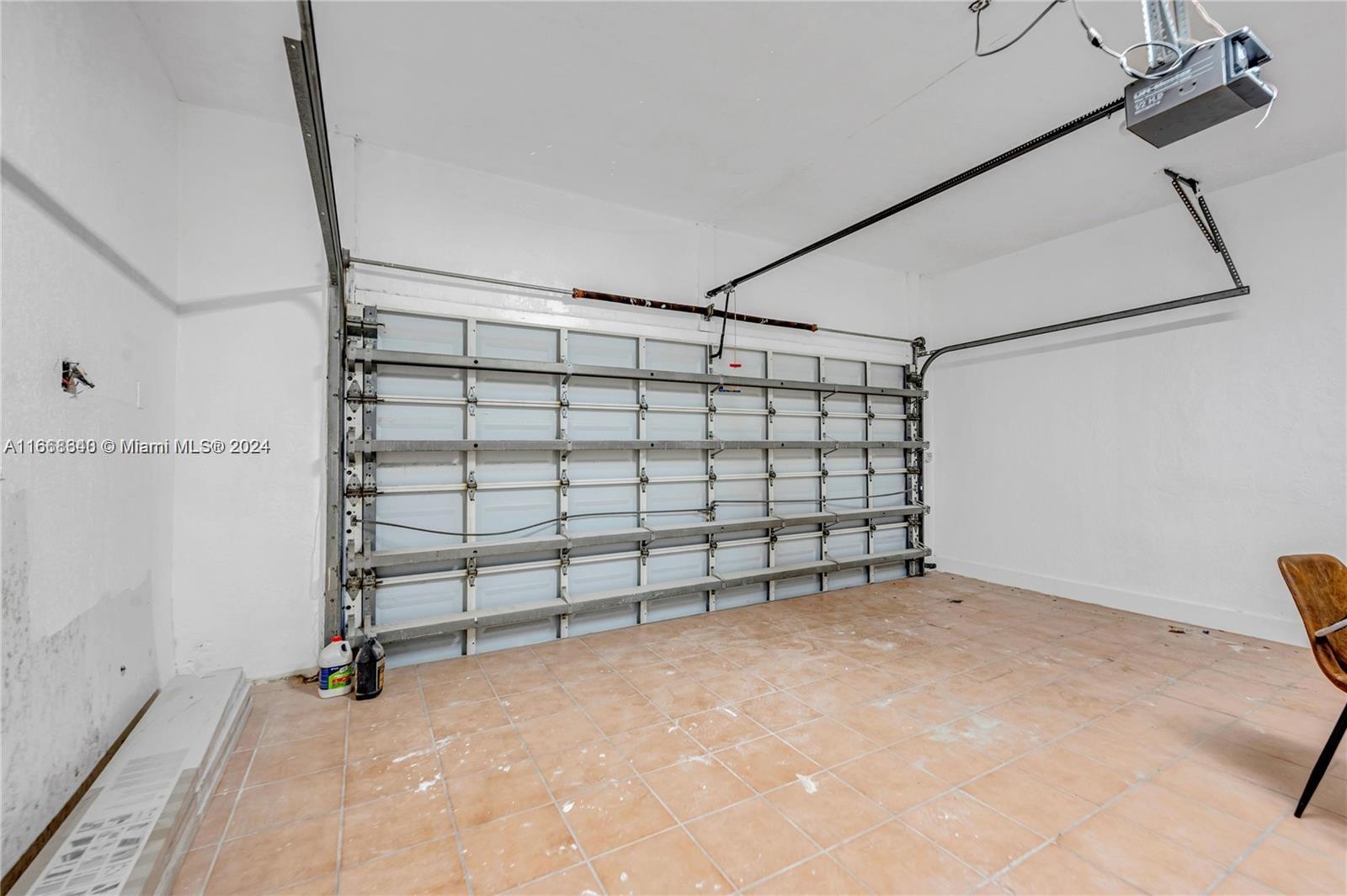 CUTLER BAY ESTATES - Residential Lease