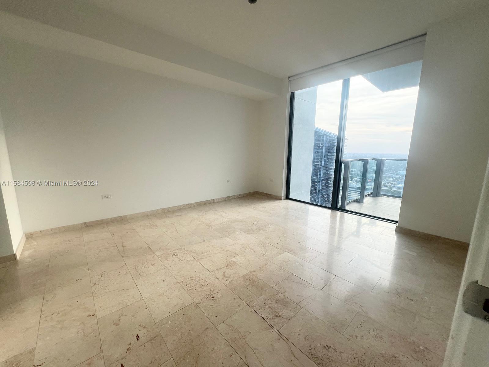 REACH CONDO - Residential