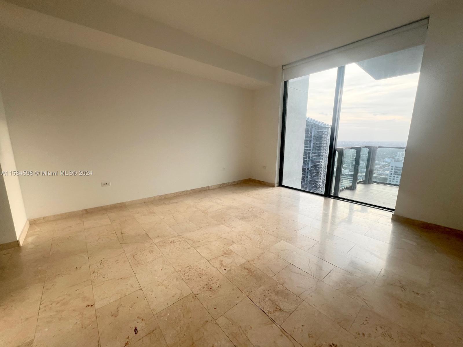 REACH CONDO - Residential