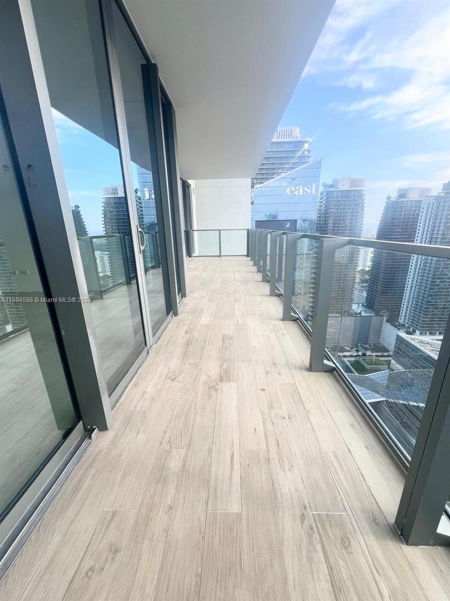 REACH CONDO - Residential