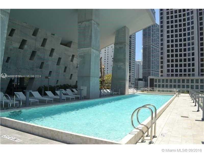 REACH CONDO - Residential