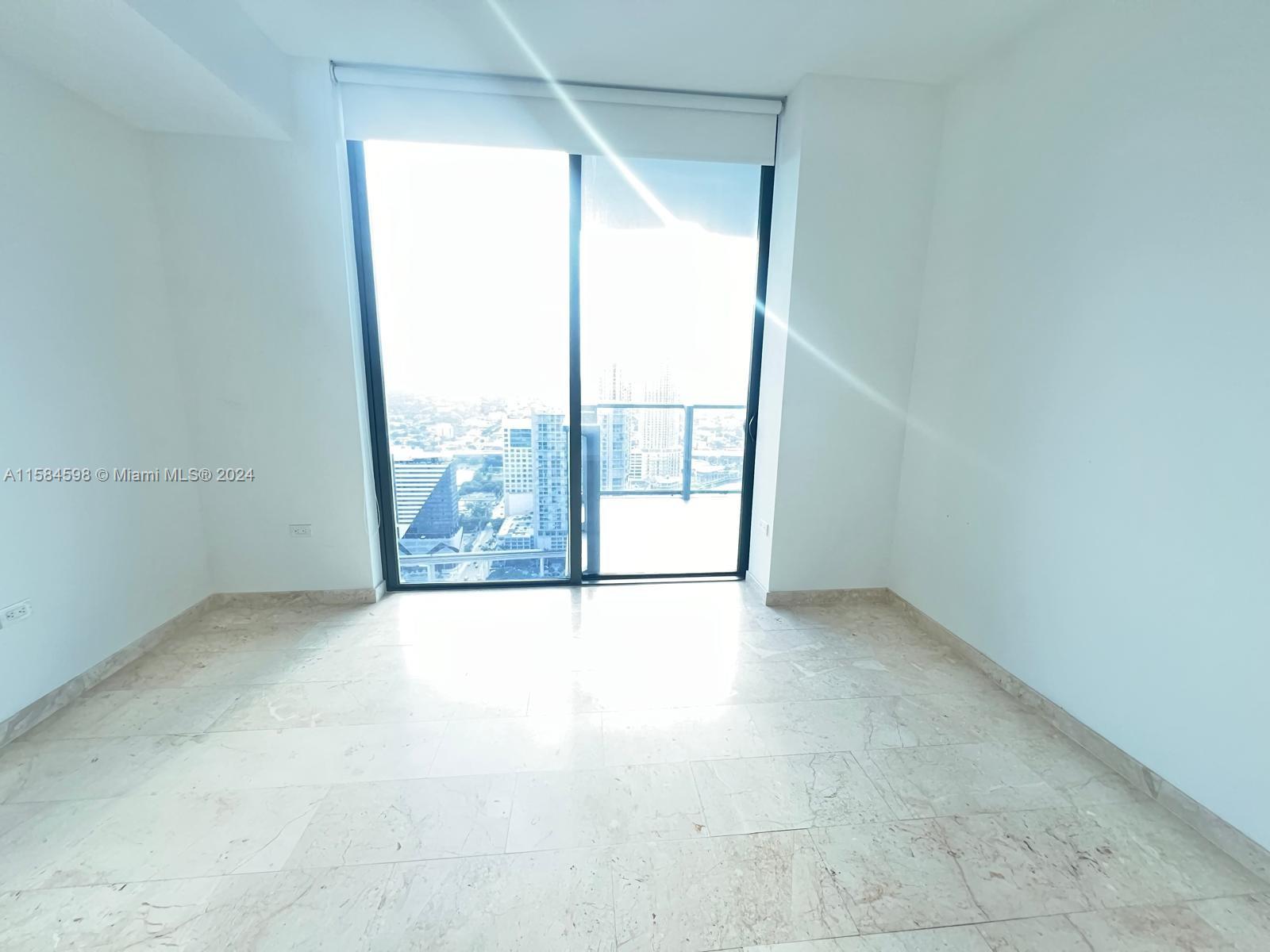REACH CONDO - Residential