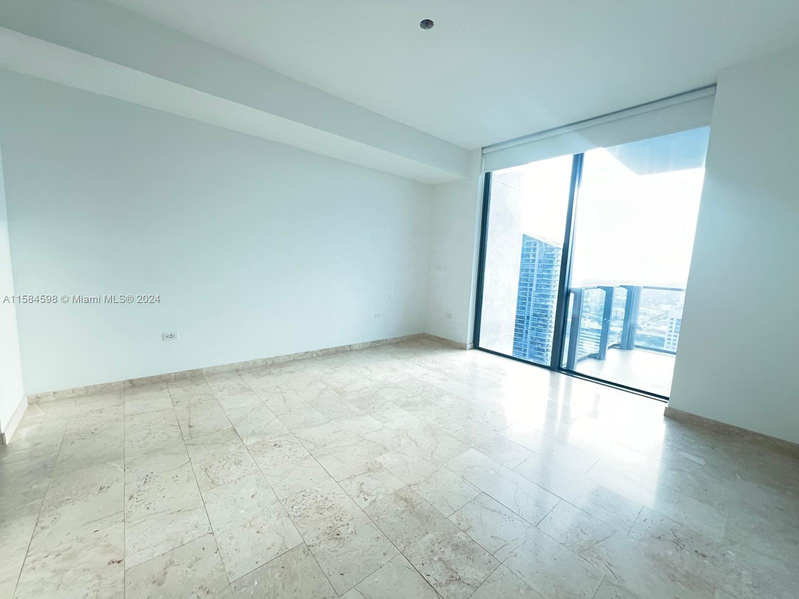 REACH CONDO - Residential