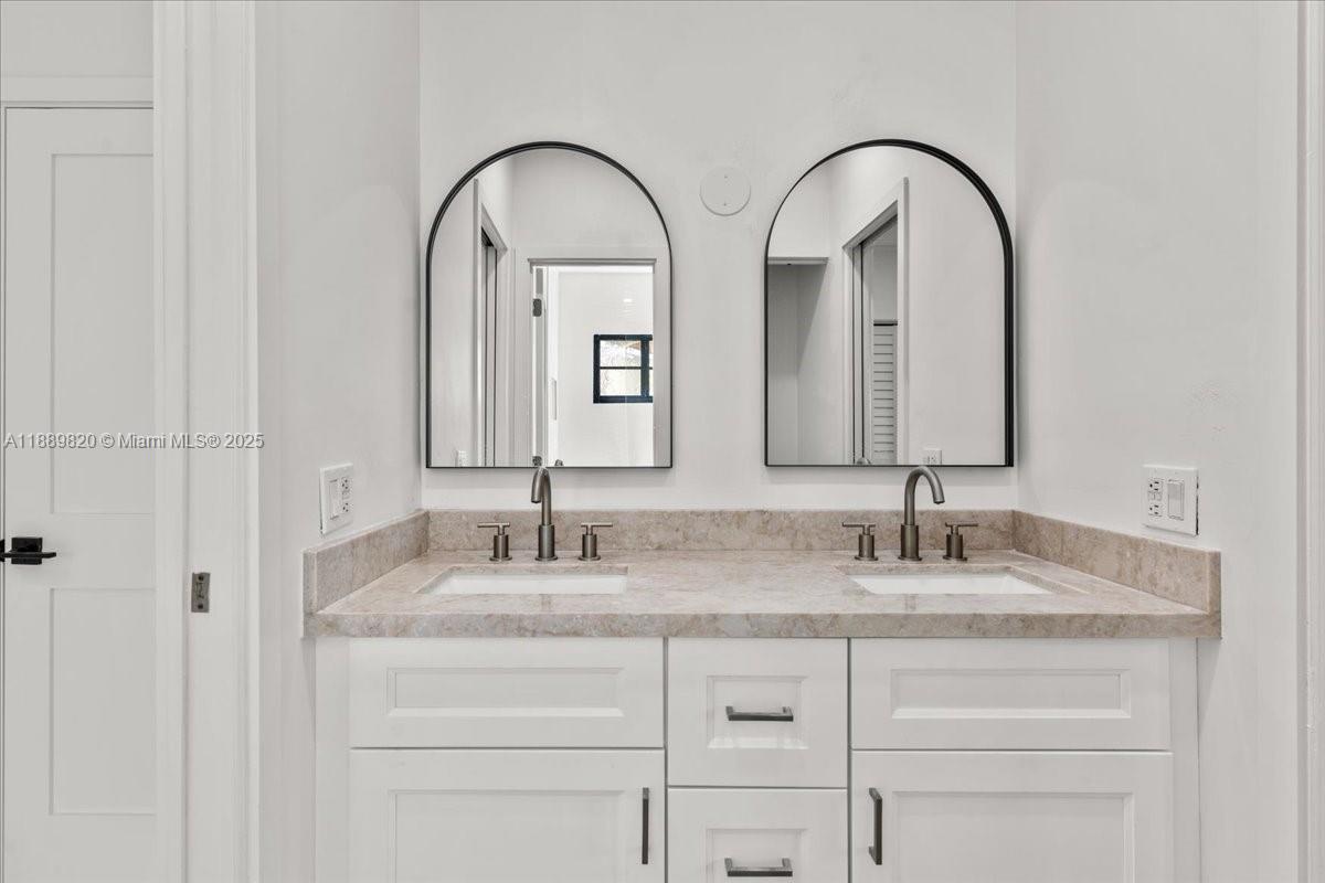 C GABLES RIVIERA SEC 5 - Residential