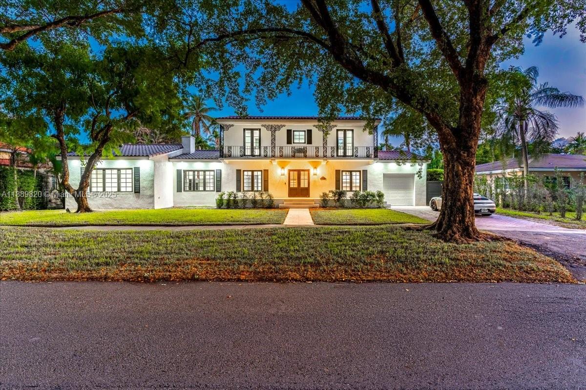 View photos, virtual tours, details... 1426 Robbia Ave