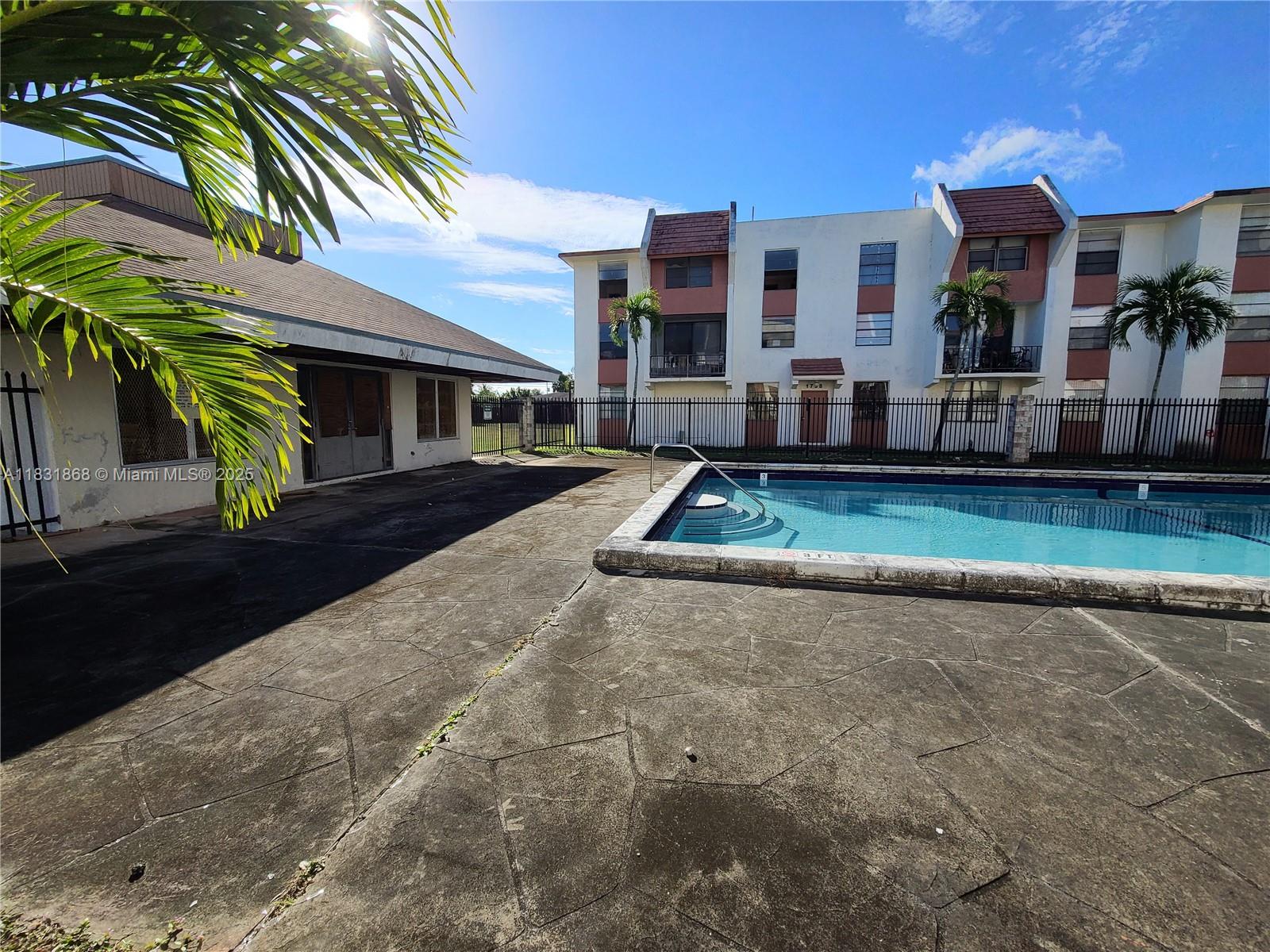 TREE GARDEN CONDO - Residential