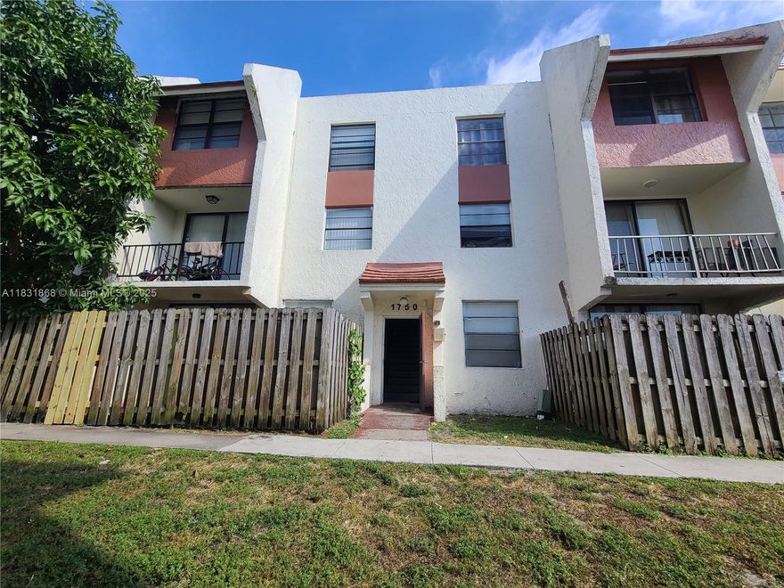 INVESTOR OPPORTUNITY, NO RENTAL RESTRICTION CAN BE RENTED SINCE DAY 1, CENTRALLY LOCATED CONDO 2 BEDROOMS, 2 FULL BATHROOMS, PLUS WASHER & DRYER, SMALL FENCED YARD, ON THE FIRST FLOOR, CLOSE TO SUNRISE BLVD AND OAKLAND PARK BLVD, 441 AND TURNPIKE, 2/2 IN TREE GARDEN CONDO LAUDERHILL. CENTRAL AC, NO AGE RESTRICTIONS. WATER AND GARBAGE INCLUDED. ONE PARKING PLUS GUESS PARKING, WORKING TRUCKS AND VANS ALLOW, FAST APPROVAL, PETS ALLOW, LESS THAN 20 POUNDS UNIT IS RENTED FOR $1800 A MONTH TILL MARCH 31, 2026. NO SPECIAL ASSESSMENT. TENANT OCCUPIED SHOWING BY APPOINTMENT.