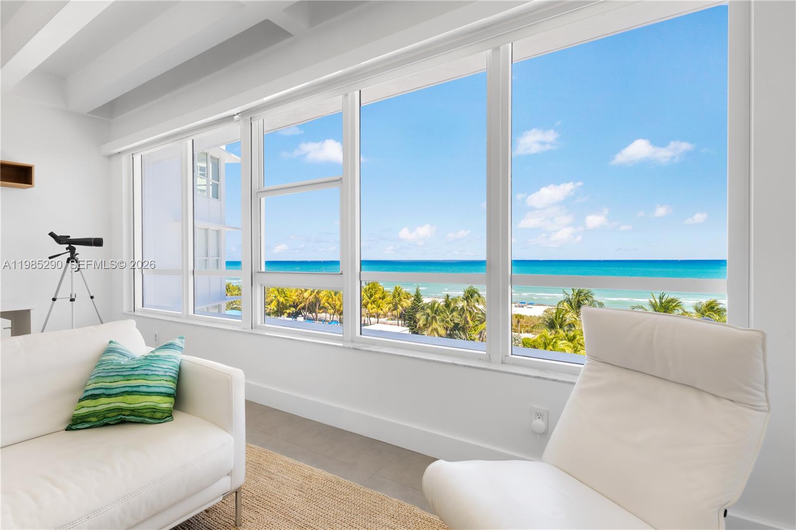 THE EXECUTIVE CONDO - Residential Lease