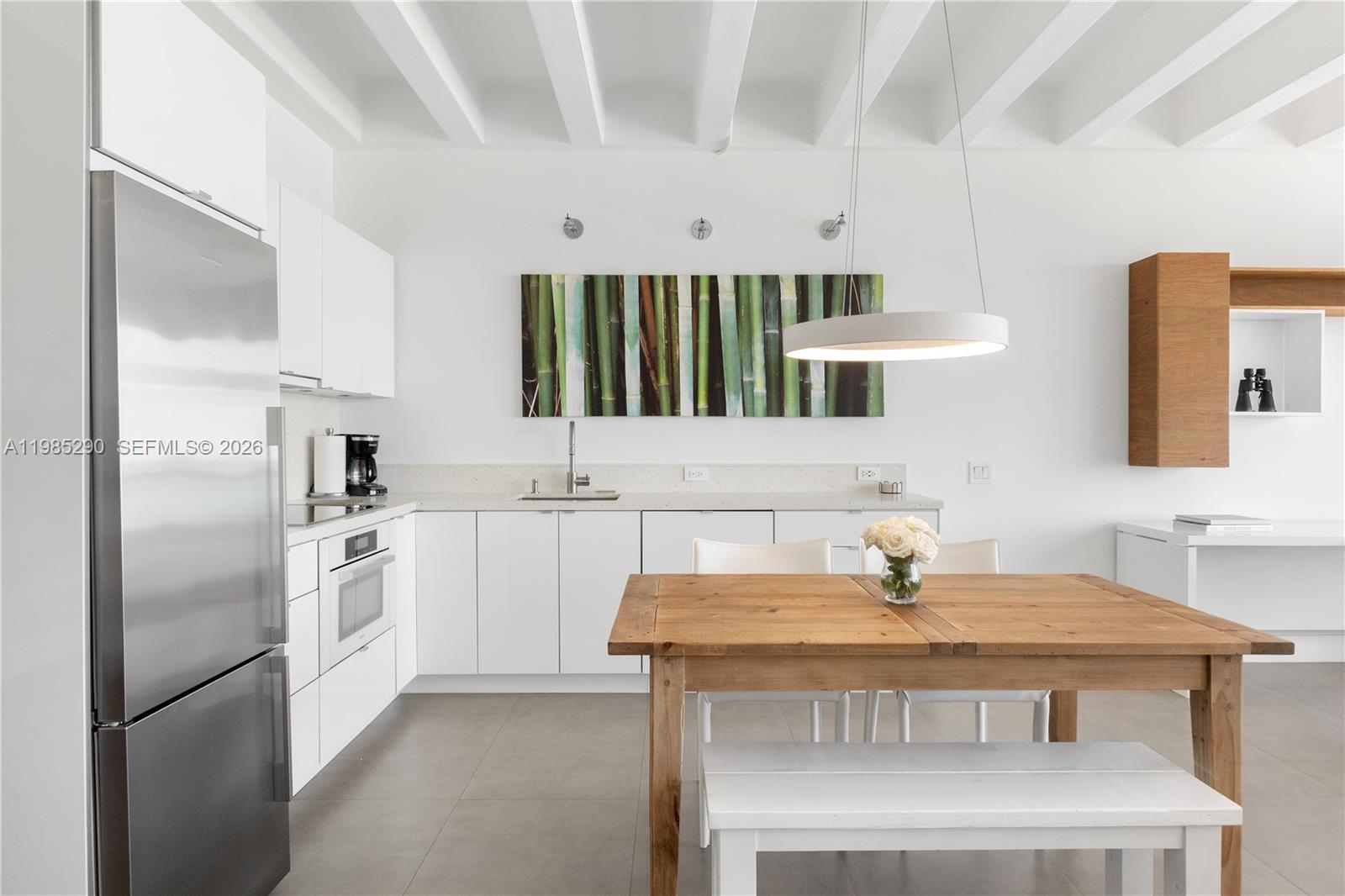 THE EXECUTIVE CONDO - Residential Lease