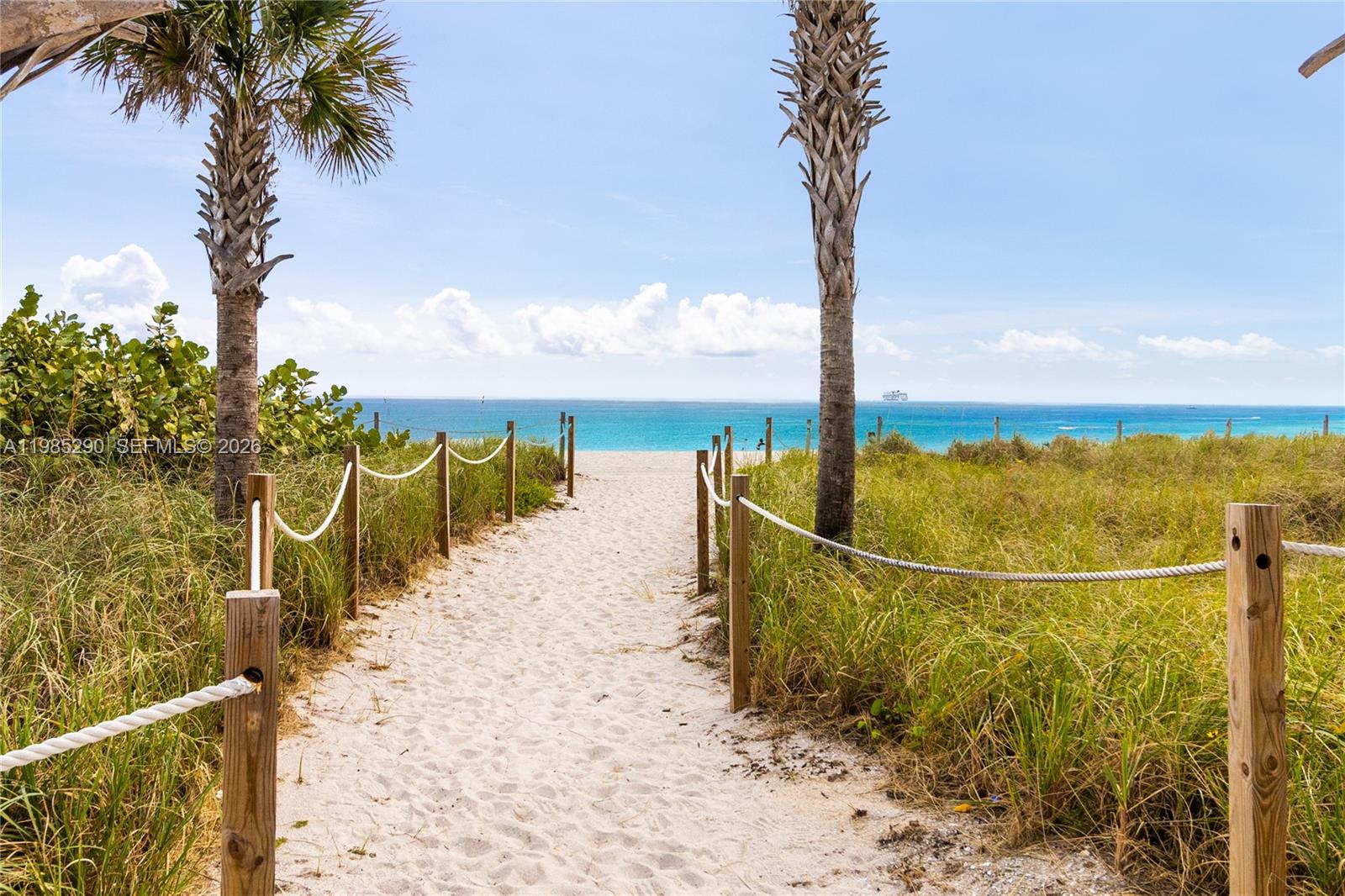 THE EXECUTIVE CONDO - Residential Lease