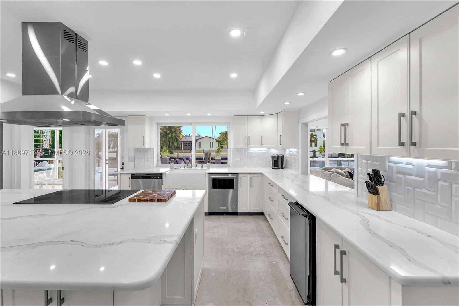 VENETIAN ISLES 3RD SEC - Residential