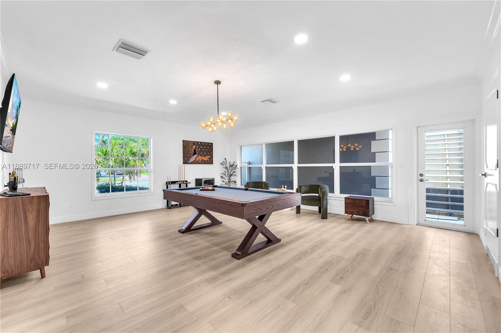 VENETIAN ISLES 3RD SEC - Residential