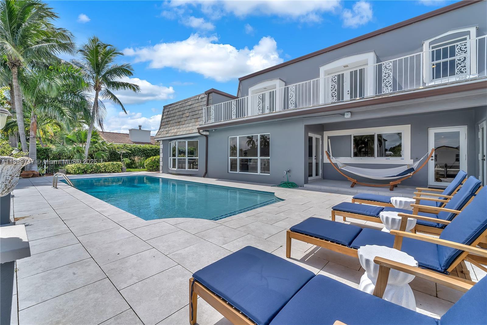 VENETIAN ISLES 3RD SEC - Residential
