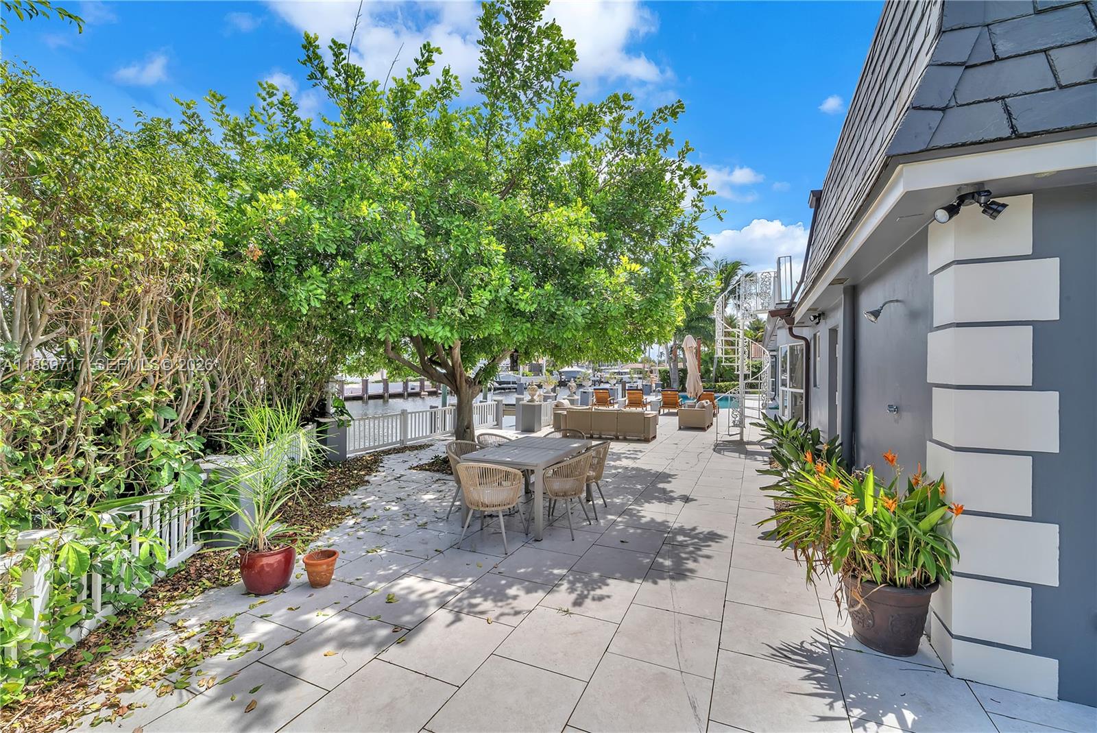 VENETIAN ISLES 3RD SEC - Residential