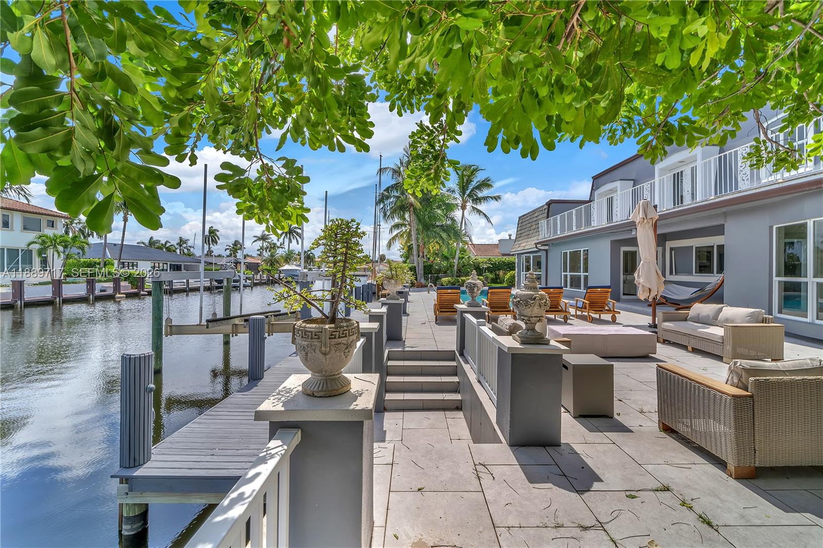 VENETIAN ISLES 3RD SEC - Residential