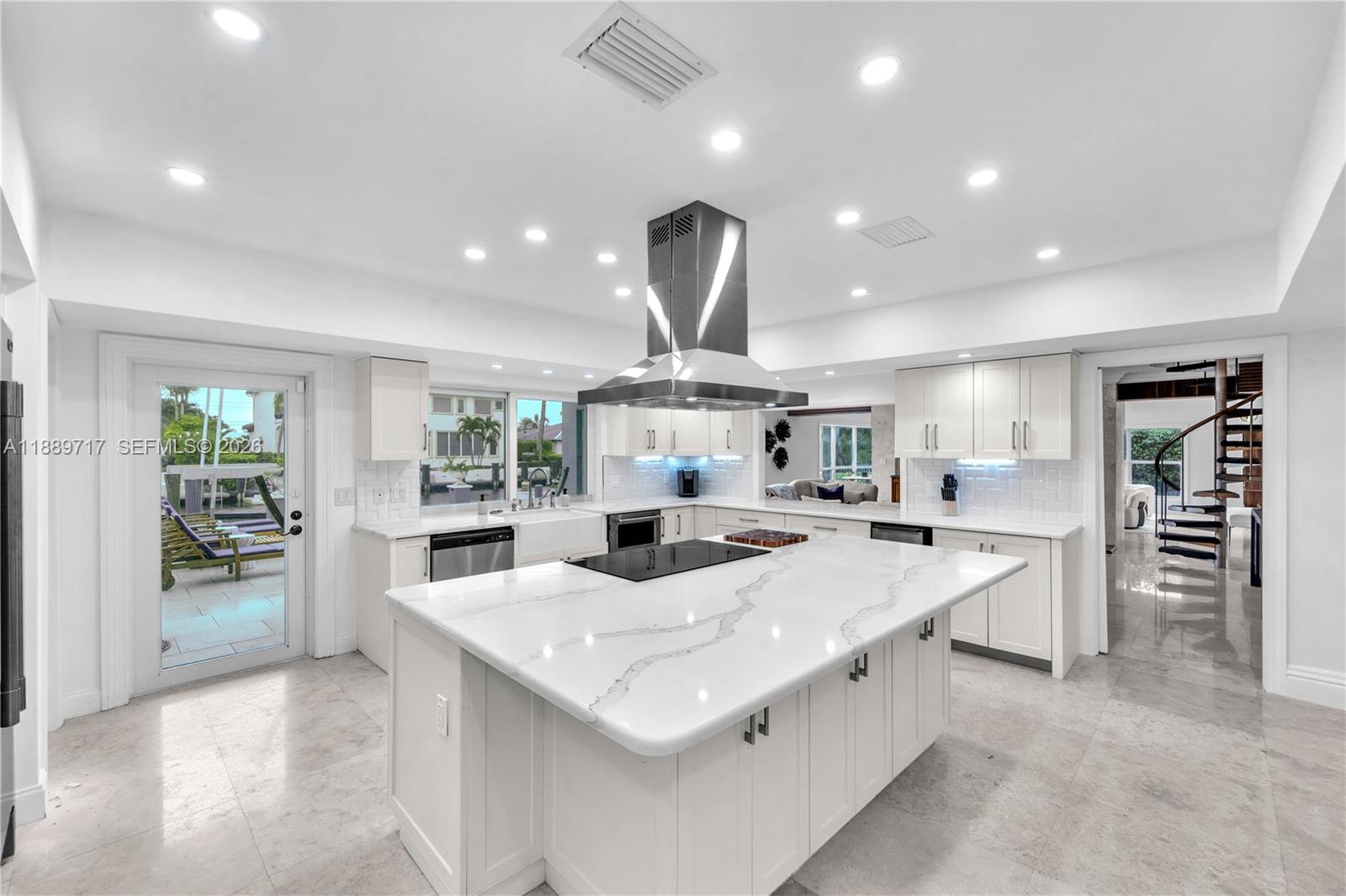 VENETIAN ISLES 3RD SEC - Residential