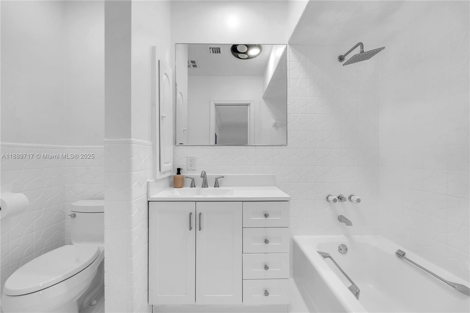 VENETIAN ISLES 3RD SEC - Residential