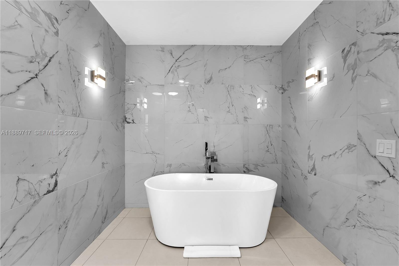 VENETIAN ISLES 3RD SEC - Residential