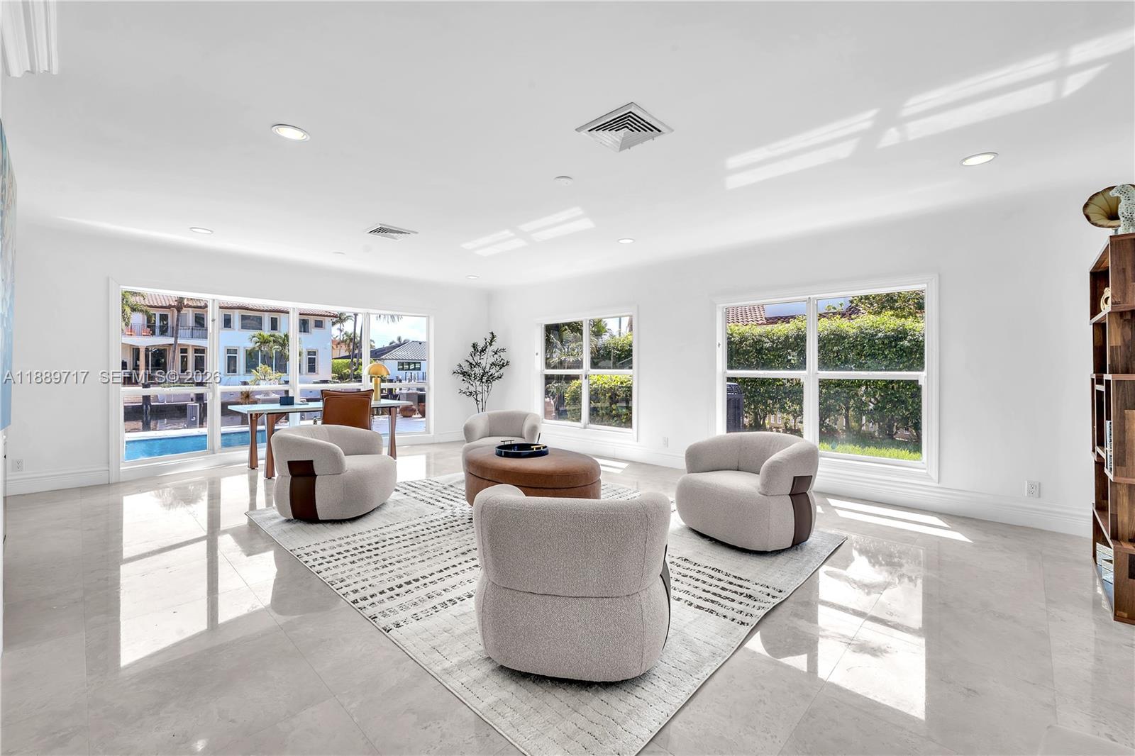 VENETIAN ISLES 3RD SEC - Residential