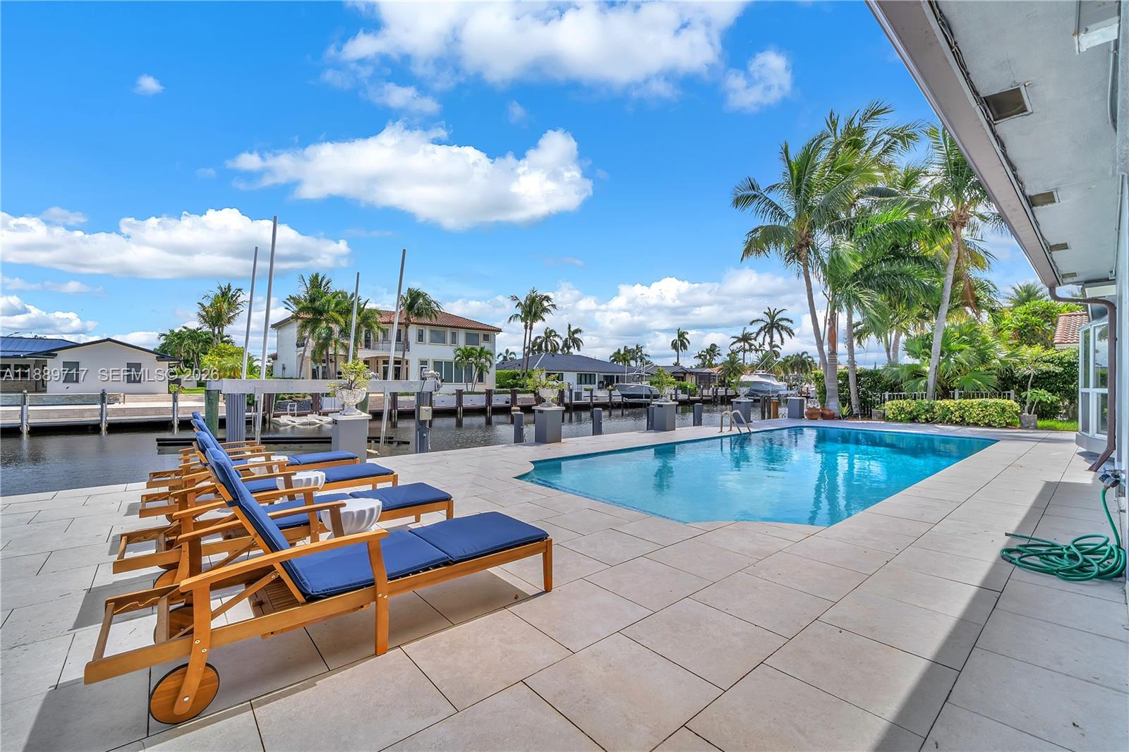 VENETIAN ISLES 3RD SEC - Residential