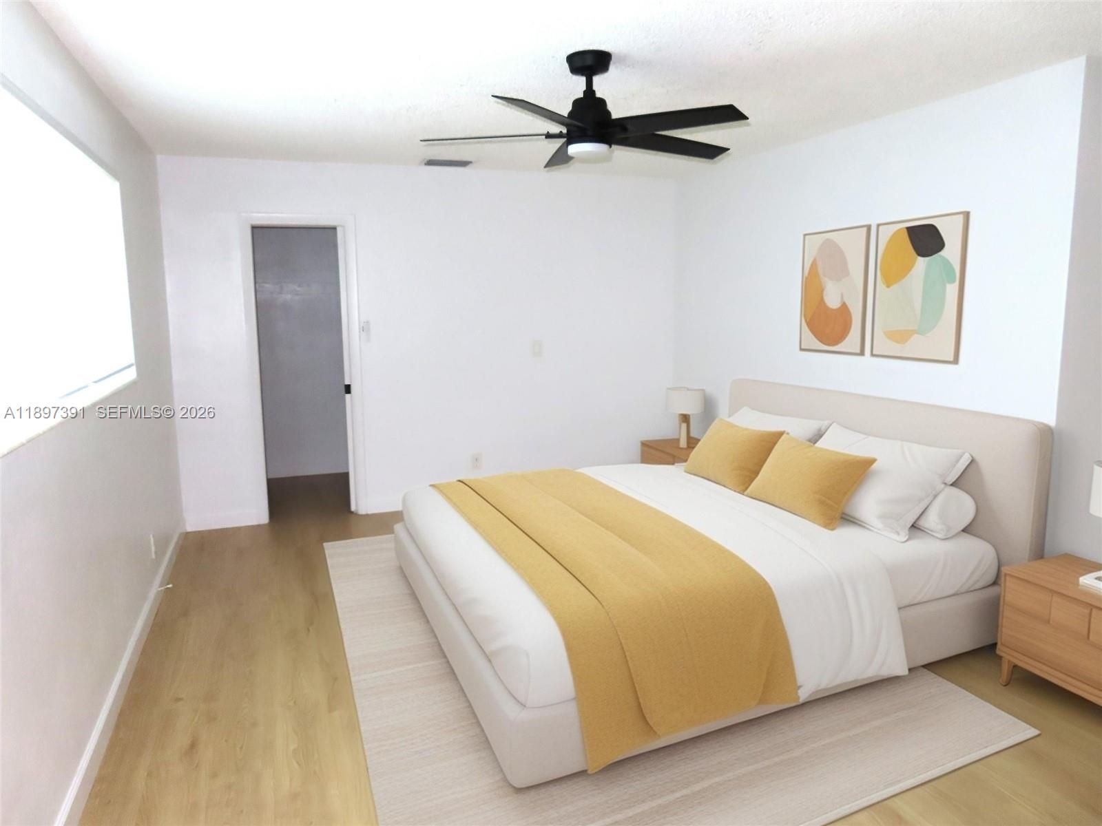 HOLLYWOOD HILLS - Residential