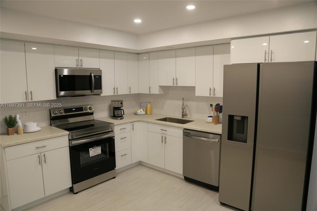 Photo of 4233 Washington St, Hollywood, FL 33021 (MLS # A11897391)