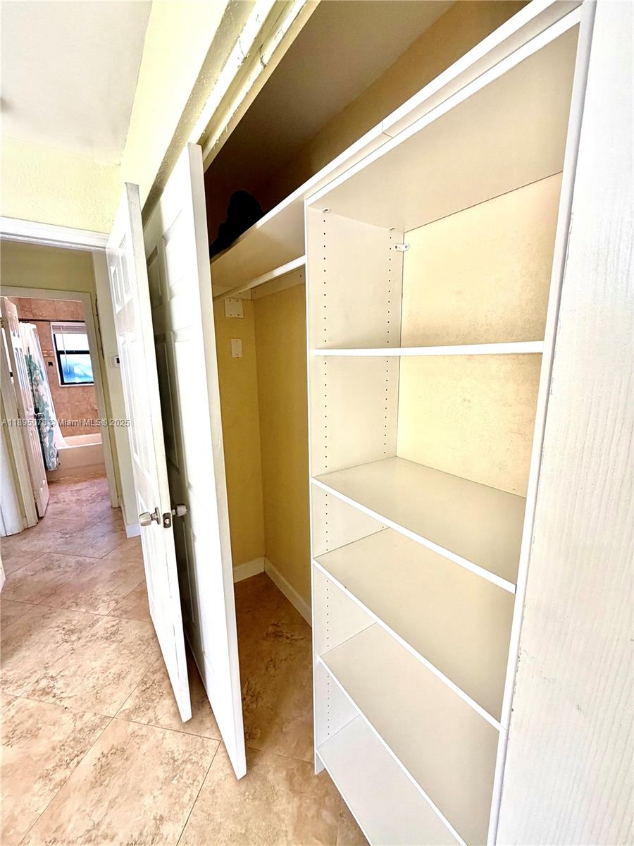 RIO VISTA ISLES - Residential Lease