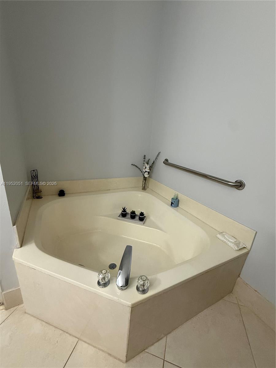 REGENCY HOMES AT SUNRISE - Residential