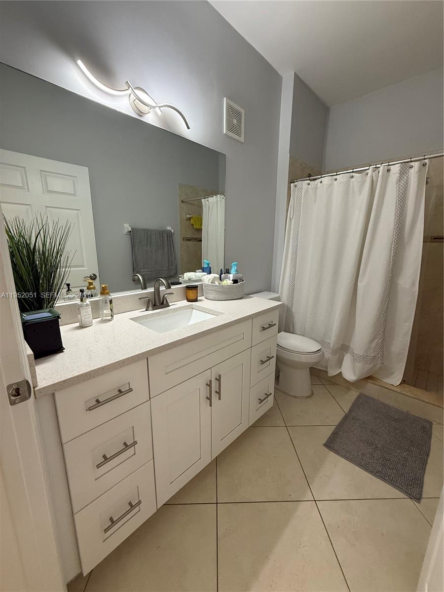 REGENCY HOMES AT SUNRISE - Residential