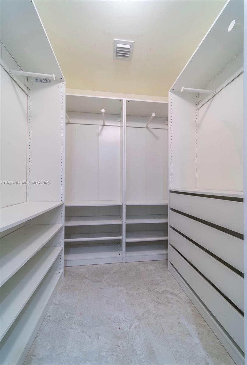 ARIA ON THE BAY CONDO - Residential