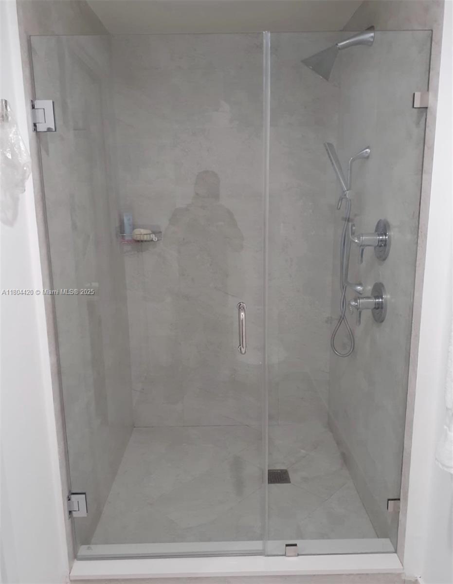 ARIA ON THE BAY CONDO - Residential