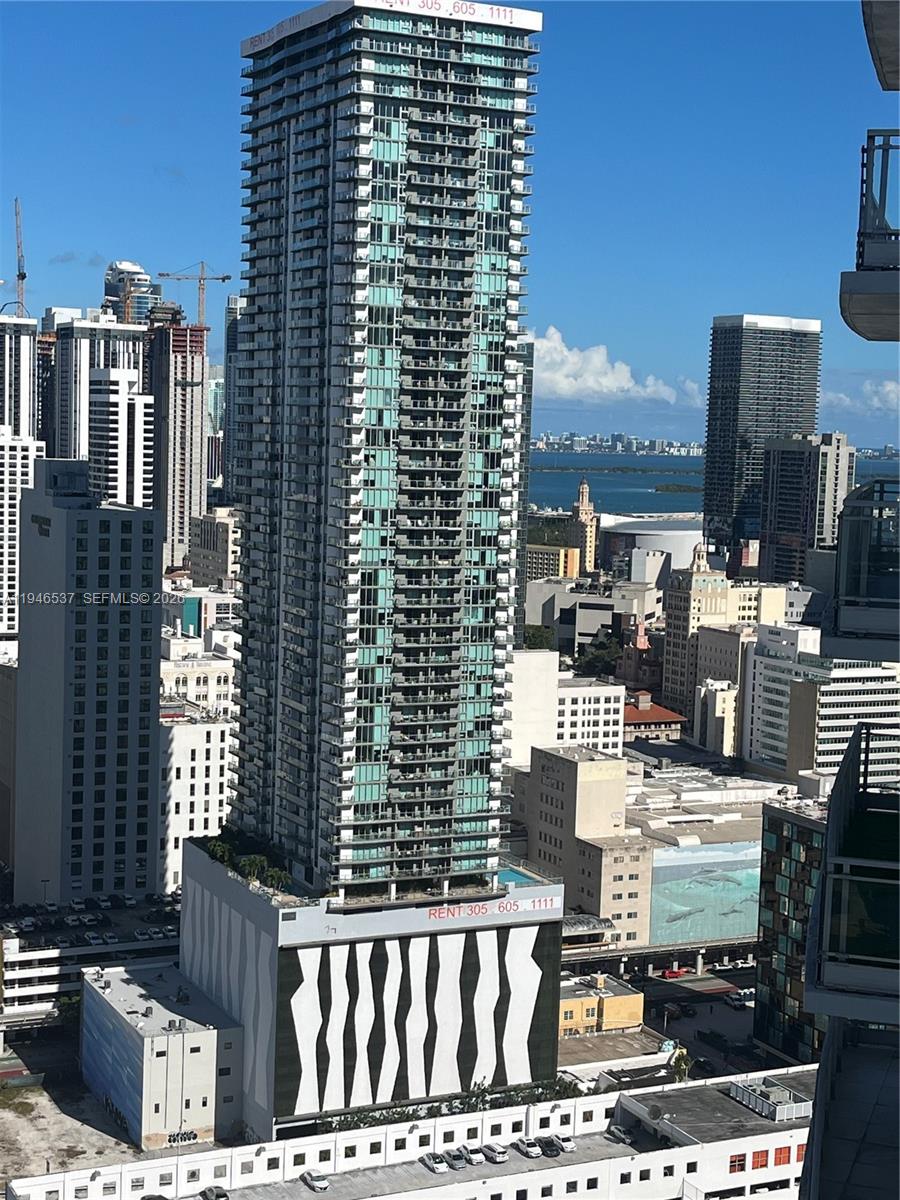 IVY CONDO - Residential