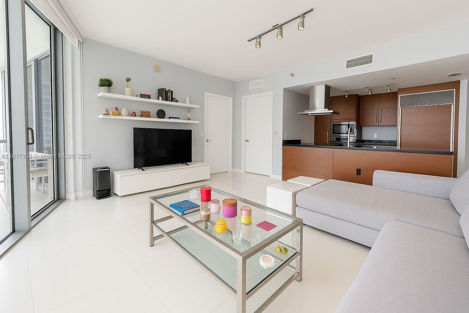 495 Brickell Ave 5104