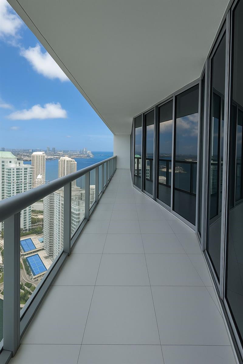ICON BRICKELL NO TWO - Residential