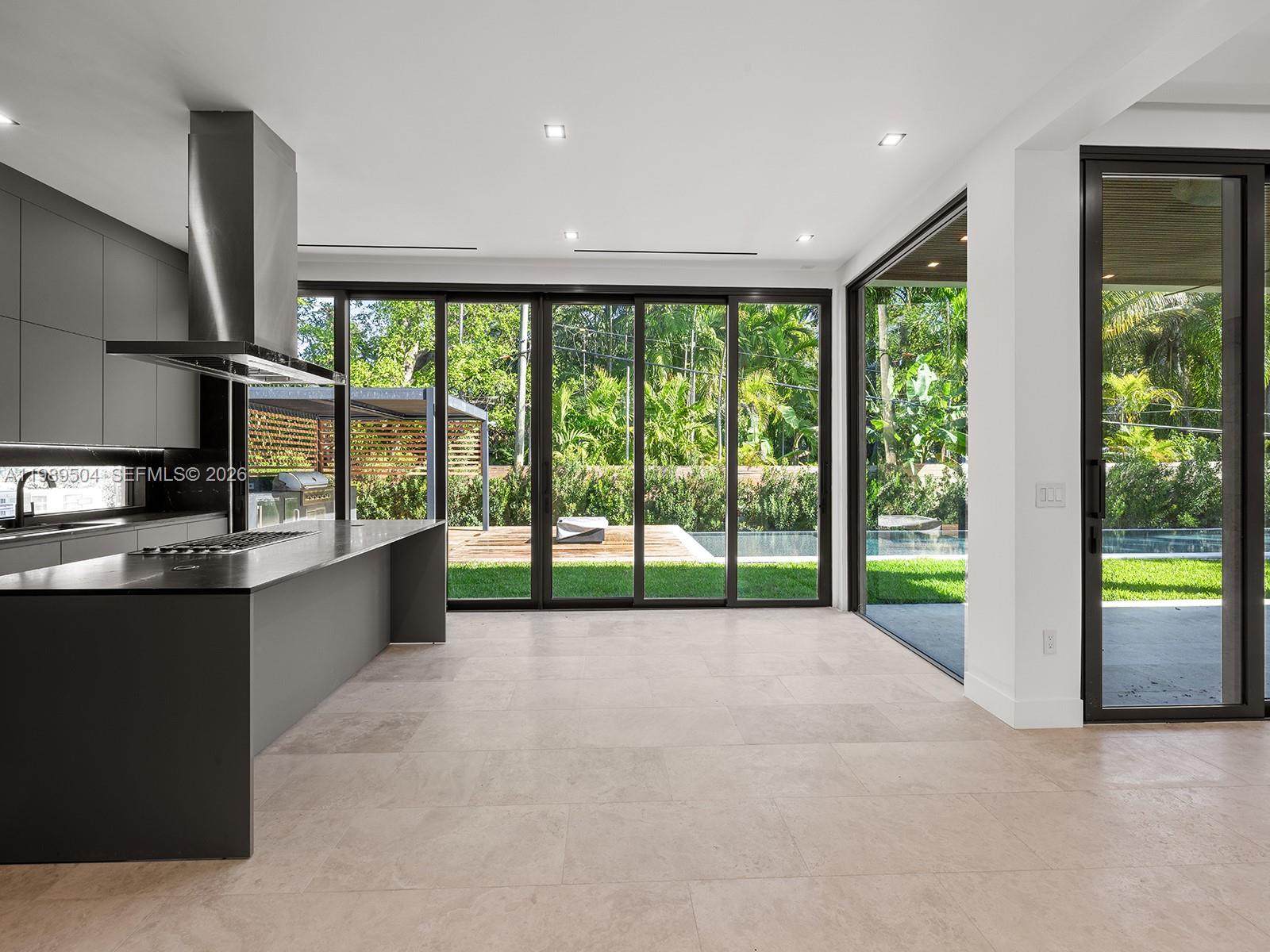 AVOCADO HOMES - Residential