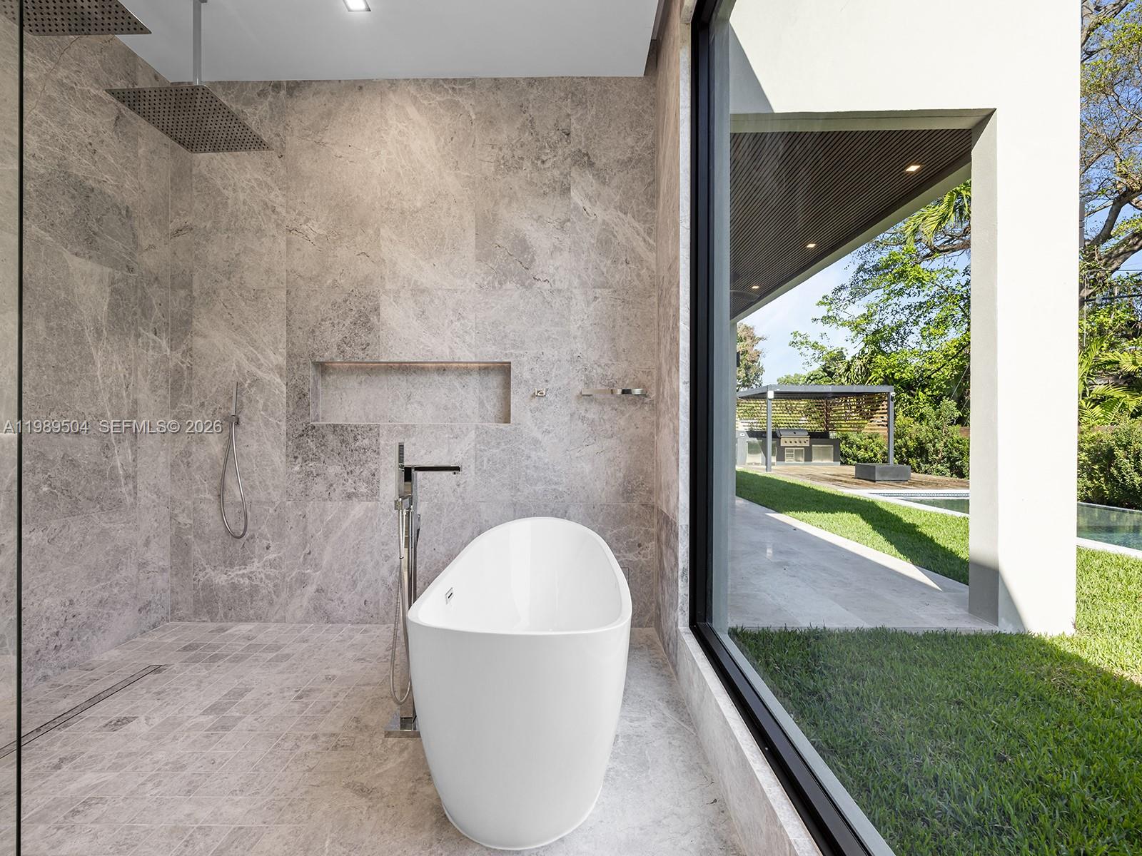 AVOCADO HOMES - Residential